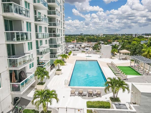 1861 NW S River Dr 1003, Miami FL 33125
