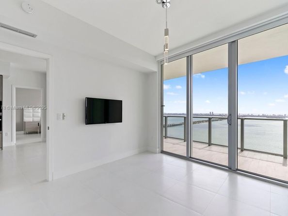 2900 NE 7 Ave 3605, Miami FL 33137