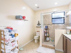 343 NE 37th Ter 343, Homestead FL 33033