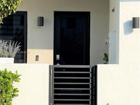 491 SW 91st Pl, Miami FL 33174