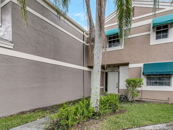 5207 SW 122nd Ter, Cooper City FL 33330