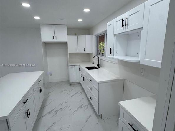 18420 NW 42nd Ave, Miami Gardens FL 33055