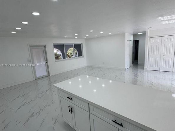 18420 NW 42nd Ave, Miami Gardens FL 33055