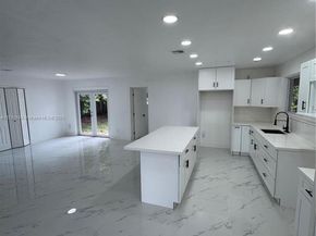 18420 NW 42nd Ave, Miami Gardens FL 33055