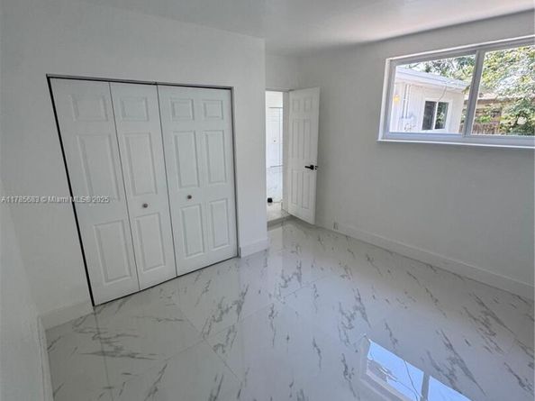 18420 NW 42nd Ave, Miami Gardens FL 33055