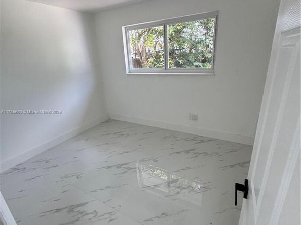 18420 NW 42nd Ave, Miami Gardens FL 33055