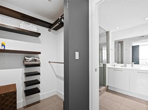 92 SW 3rd St 3809, Miami FL 33130