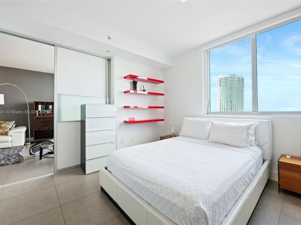 92 SW 3rd St 3809, Miami FL 33130