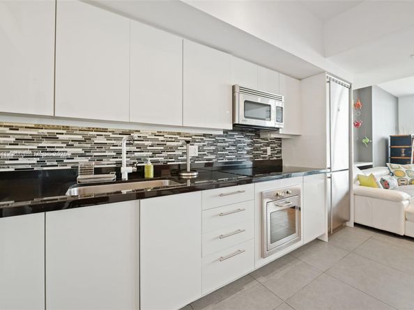 92 SW 3rd St 3809, Miami FL 33130