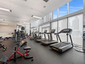 92 SW 3rd St 3809, Miami FL 33130