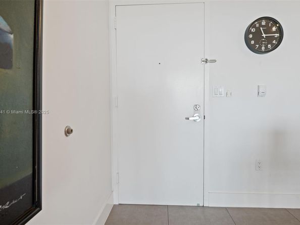 92 SW 3rd St 3809, Miami FL 33130