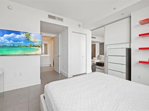 92 SW 3rd St 3809, Miami FL 33130