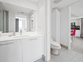 92 SW 3rd St 3809, Miami FL 33130