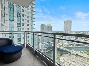 92 SW 3rd St 3809, Miami FL 33130