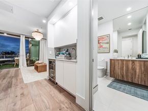 4098 NE 167 St 9, North Miami Beach FL 33160