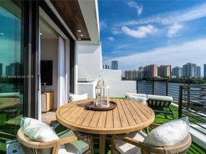 4098 NE 167 St 9, North Miami Beach FL 33160