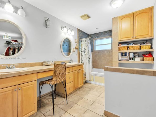 3439 Cleveland St, Hollywood FL 33021