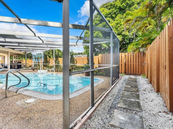 3439 Cleveland St, Hollywood FL 33021