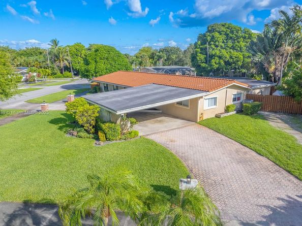 3439 Cleveland St, Hollywood FL 33021