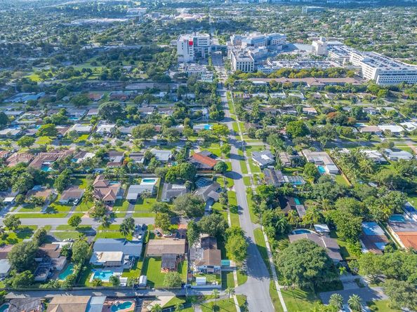 3439 Cleveland St, Hollywood FL 33021