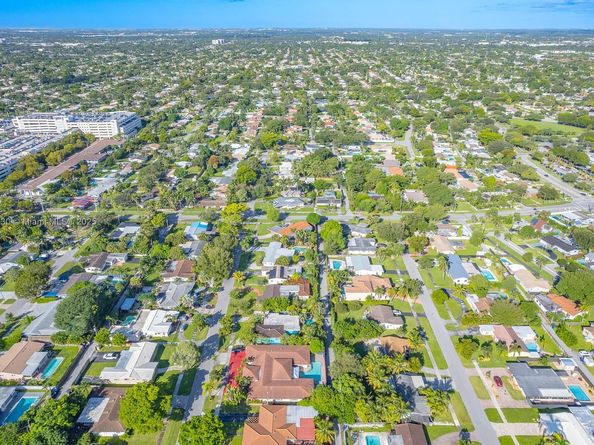 3439 Cleveland St, Hollywood FL 33021