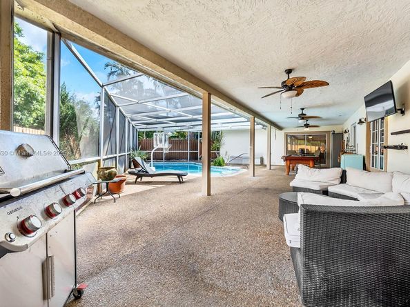 3439 Cleveland St, Hollywood FL 33021