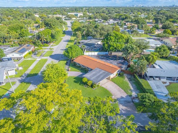 3439 Cleveland St, Hollywood FL 33021