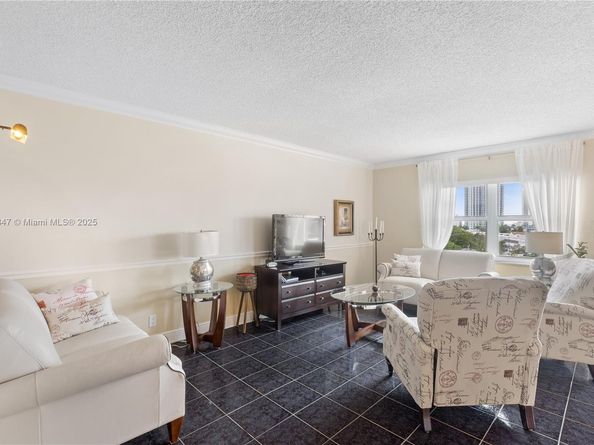 200 Diplomat Pkwy 732, Hallandale Beach FL 33009