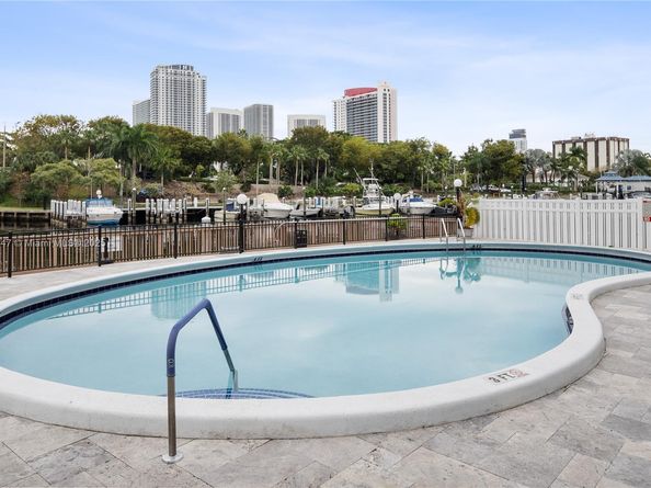 200 Diplomat Pkwy 732, Hallandale Beach FL 33009