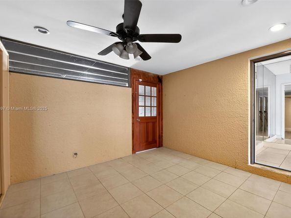 7332 Bay Hill Dr, Hialeah FL 33015