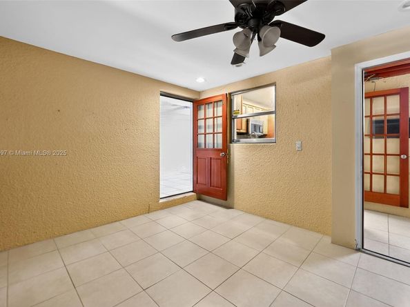 7332 Bay Hill Dr, Hialeah FL 33015