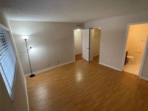 6900 SW 39th St 206J, Davie FL 33314