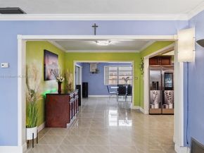 2070 NW 84th Ter, Pembroke Pines FL 33024
