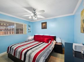 2070 NW 84th Ter, Pembroke Pines FL 33024