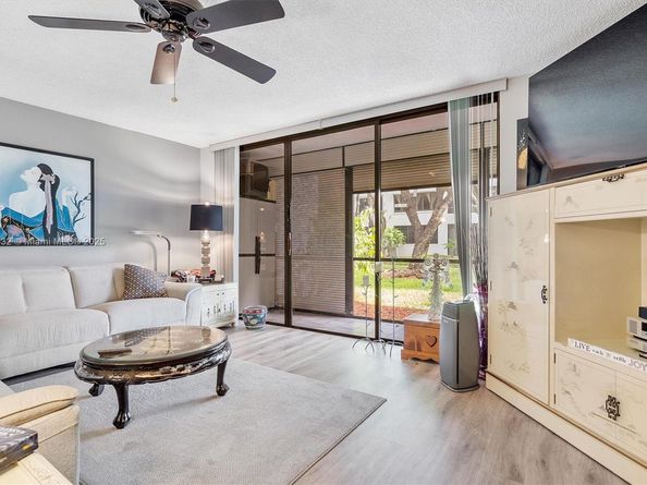 1480 Sheridan St 5B, Hollywood FL 33020