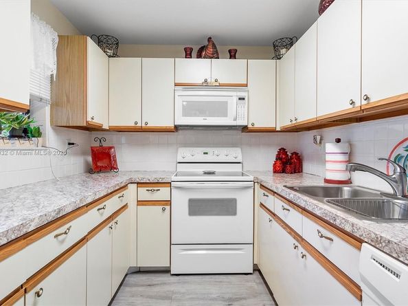 1480 Sheridan St 5B, Hollywood FL 33020
