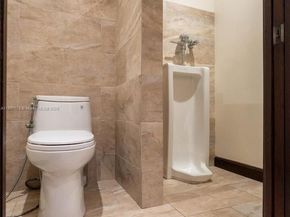 11851 NW 7th St, Plantation FL 33325