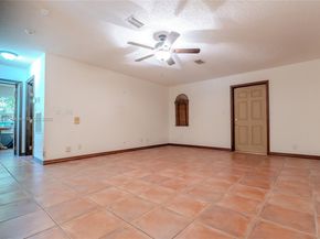 11851 NW 7th St, Plantation FL 33325