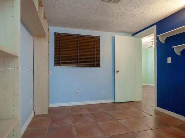 11851 NW 7th St, Plantation FL 33325
