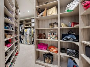 1366 W Harbor Vw W, Hollywood FL 33019