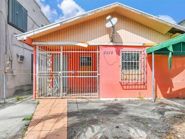 2415 NW 15th St, Miami FL 33125