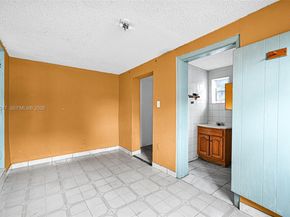 2415 NW 15th St, Miami FL 33125