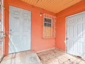 2415 NW 15th St, Miami FL 33125