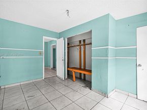 2415 NW 15th St, Miami FL 33125