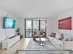 31 SE 6th St 802, Miami FL 33131
