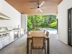 260 NW 47th St, Miami FL 33127