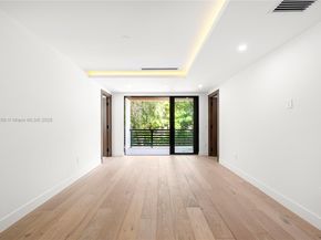 260 NW 47th St, Miami FL 33127
