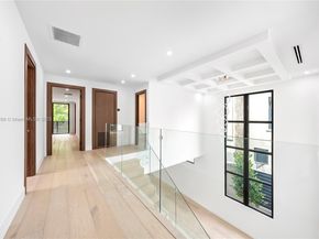 260 NW 47th St, Miami FL 33127