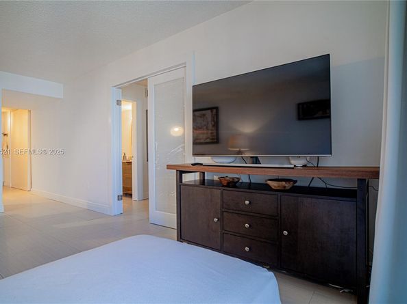 6801 Harding Ave 301, Miami Beach FL 33141