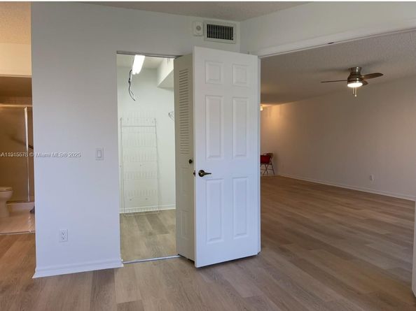 10369 NW 24th Pl 104, Sunrise FL 33322